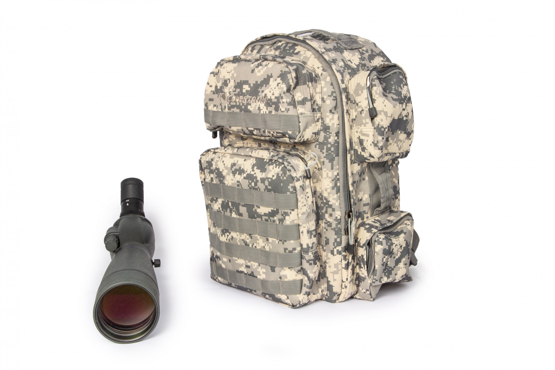 Anwendungsbild: Camouflage-Rucksack mit TrailSeeker Skektiv
